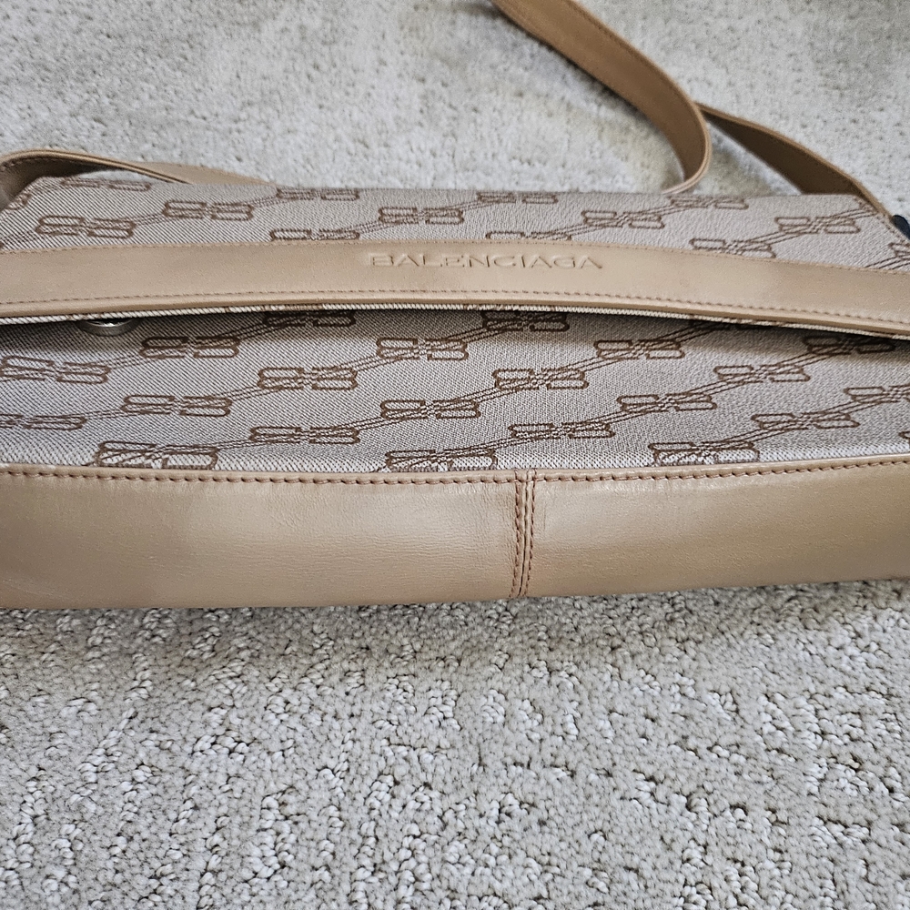 Vintage Logo Balenciaga Beige Shoulder Baguette Bag - Picture 6 of 16